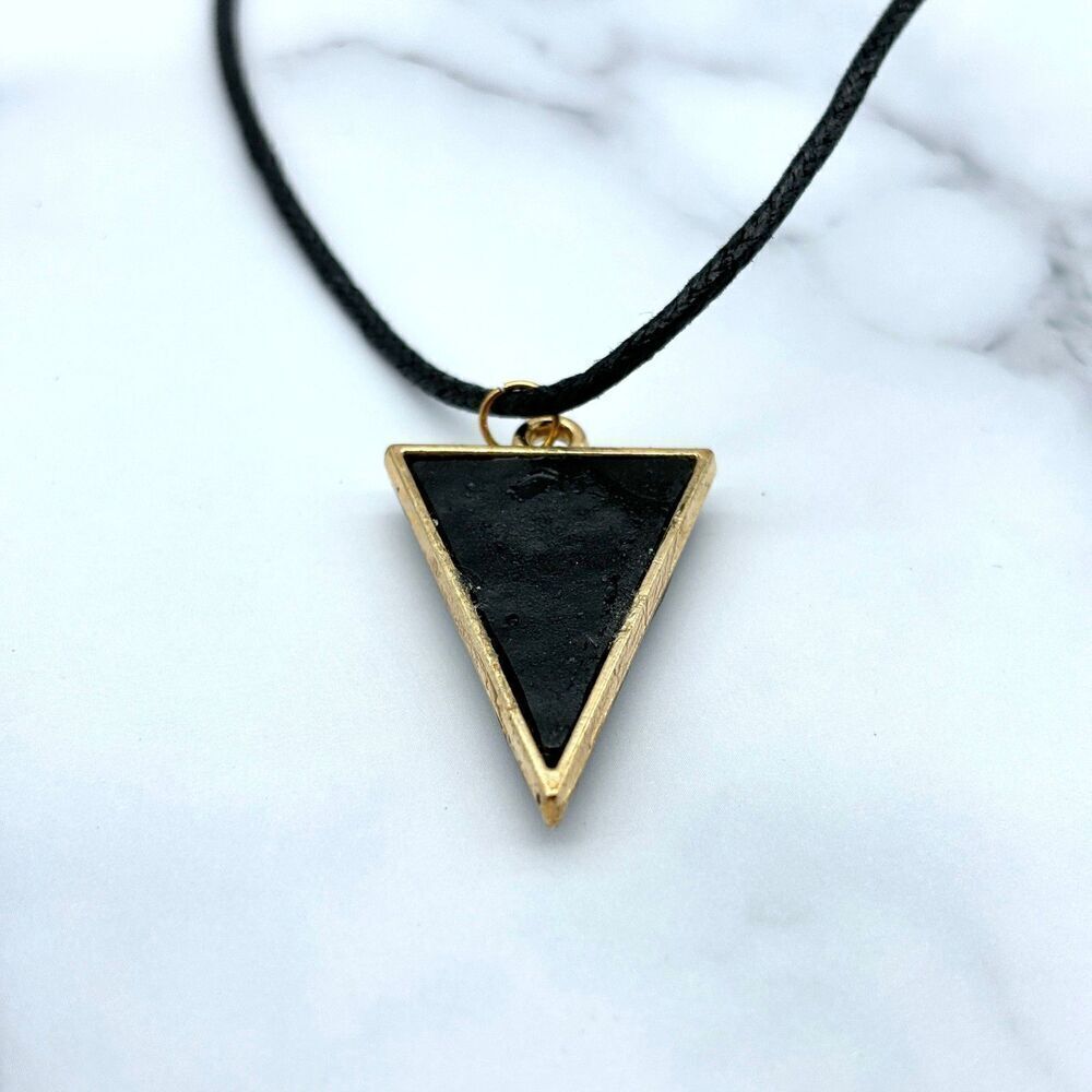 Black Color Change Mood Triangle Statement Pendant - Picture 10 of 10